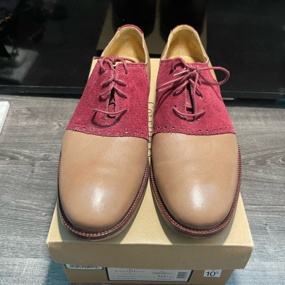 Cole HAAN men shoe size 10.5